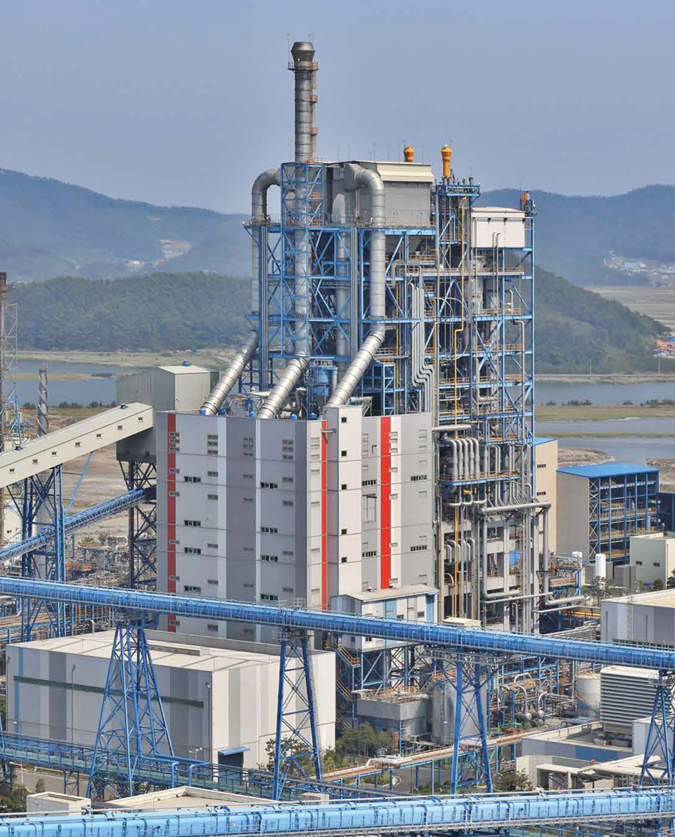 한국서부발전의 태안 석탄가스화발전설비(IGCC) 전경. 지난 2019년 11월 태안IGCC 설비에서 생산한 합성가스를 활용한 수소연료전지 연계운전에 성공했다.(사진=서부발전)