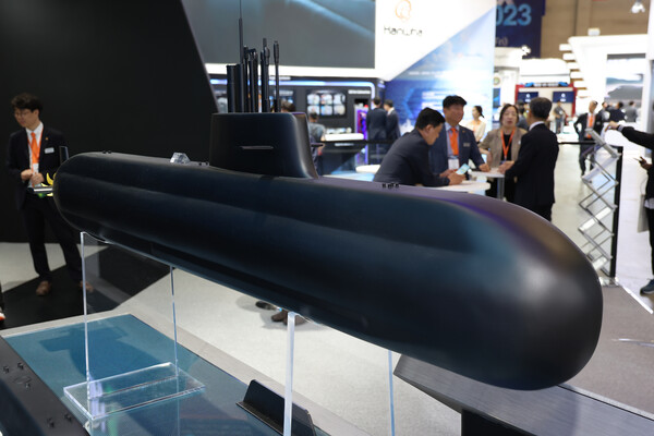 한화오션이 건조 중인 장보고-III Batch-II 잠수함 모형.(사진=한화오션)
