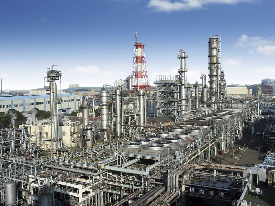 쇼와 쉘 석유, 도아오일의 가와사키 정유공장은 2000년 10월 게이힌 정유소로 통합되어 운영되고 있다.(사진=TOA OIL)