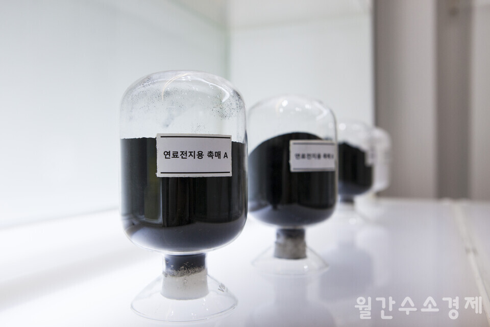 연료전지용 전극 촉매 샘플.