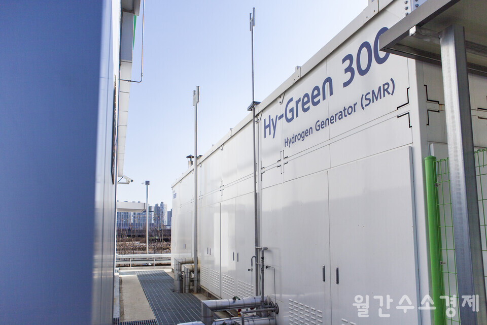 현대로템의 스팀메탄개질(SMR) 방식 수소추출기인 HY-Green 300.