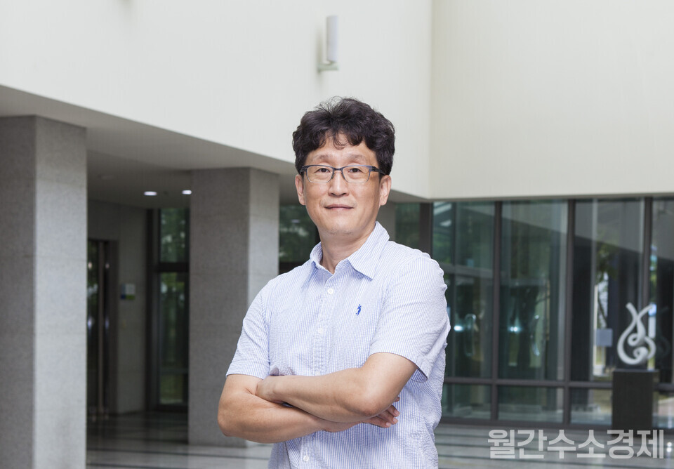 김종민 한국생산기술연구원 수소·저탄소연구센터장은 “수소사업 전반을 담아낸 대형사업 추진해야 한다”고 말한다.(사진=성재경 기자)