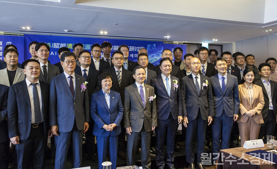 이번 세미나에는 김재홍 한국수소연합 회장, 김현 국회의원(더불어민주당), 다이빙 주한중국대사관 대사, 가오천 주한중국상회 회장, 이상협 국가녹색기술연구소 소장 등이 참석했다.(사진=성재경)