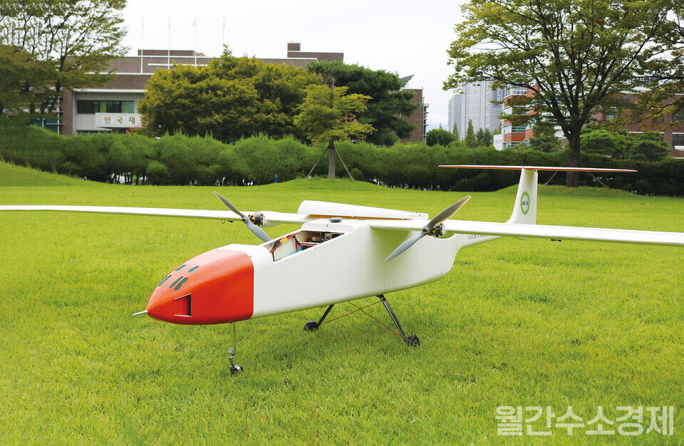 한국재료연구원이 제작한 수소연료전지 무인기.(사진=박상우)